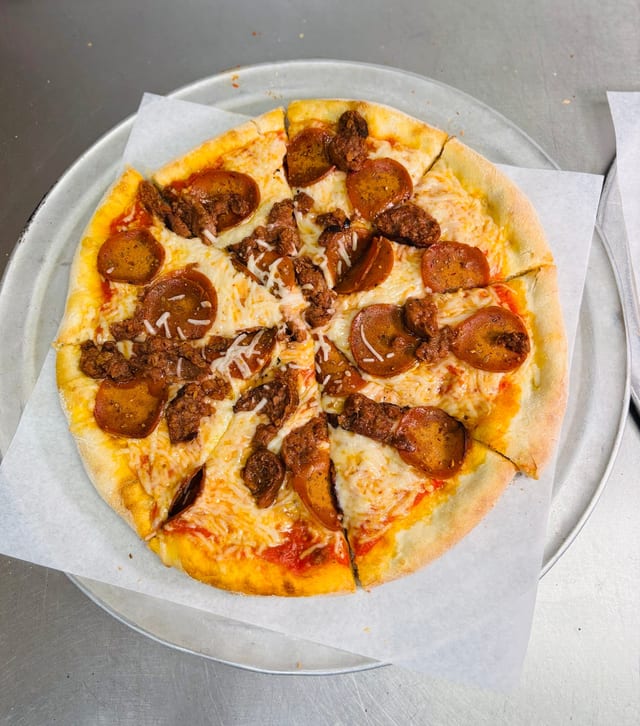 Meatless Lover's Vegan Pizza 🌱.